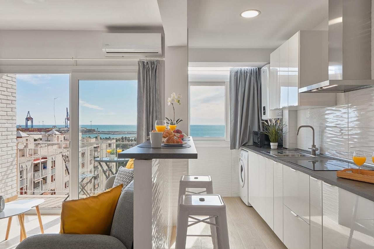 Sea Horizon Apartment Малага Екстериор снимка